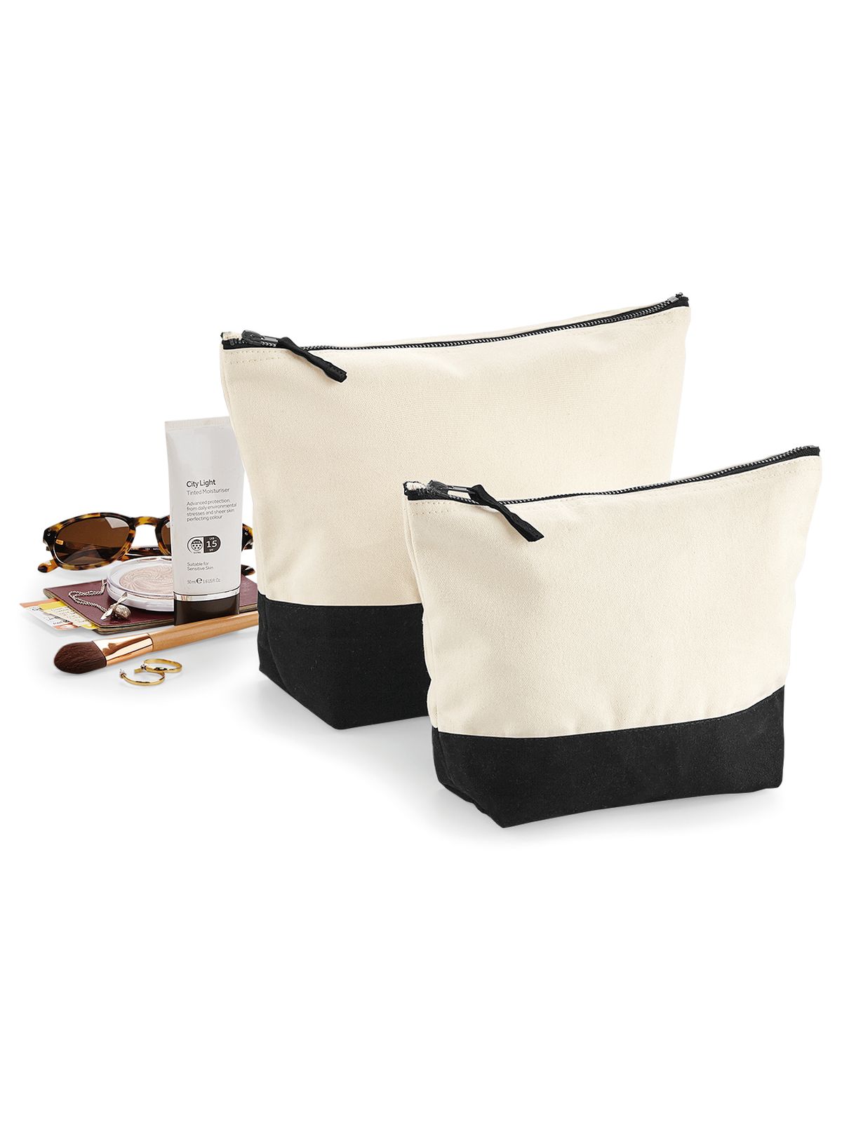 Pochette Ricamate Personalizzate W544M il regalo perfetto per ogni occasione veloce  Se stai cercando un’idea regalo unica, elegante e personalizzata, le Pochette Ricamate Personalizzate W544M sono la scelta ideale. Disponibili su T-ShirtMaker.it, queste pochette sono il risultato di un’attenta lavorazione artigianale che unisce stile e personalizzazione. Con la possibilità di ricamare foto, dediche o frasi personali, le Pochette Pochette Ricamate Personalizzate W544Mdiventano un oggetto unico e irripetibile, perfetto per celebrare momenti speciali come matrimoni, anniversari, compleanni o semplicemente per fare un regalo indimenticabile.
